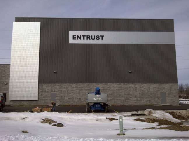 3D Signs & Dimensional Letters & Logos