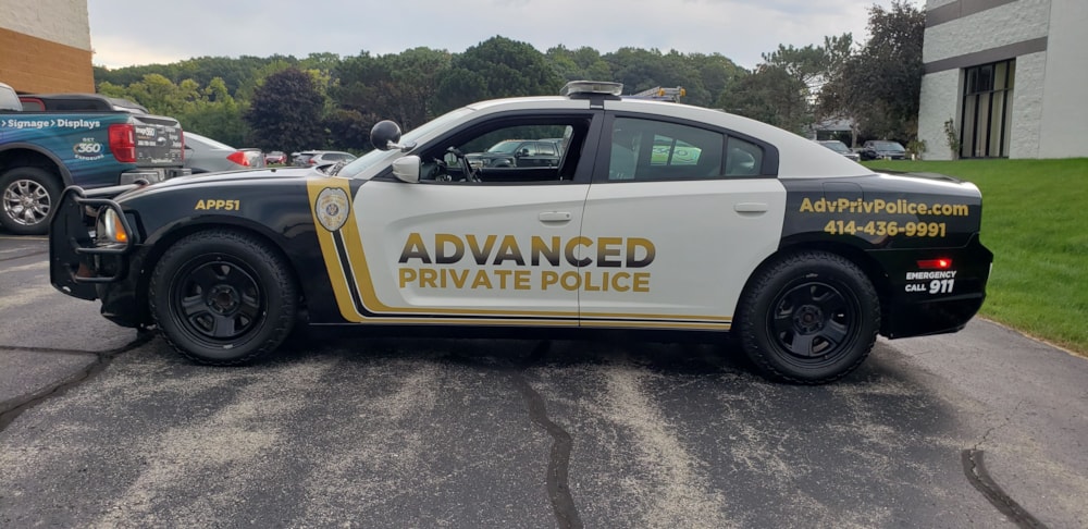 Vehicle Graphics & Lettering