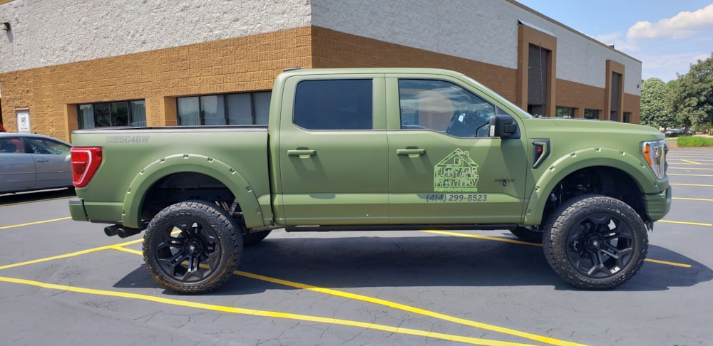 Vehicle Graphics & Lettering