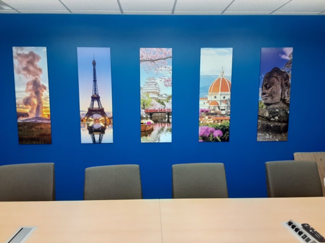 Custom Acrylic & Plastic Displays