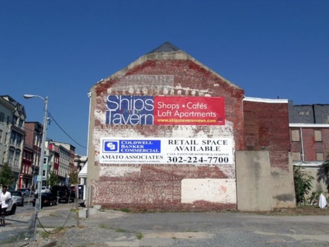 Outdoor building sign