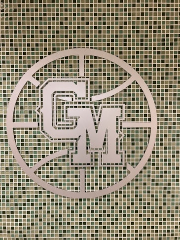Dimensional logo for George Mason University basketball program
